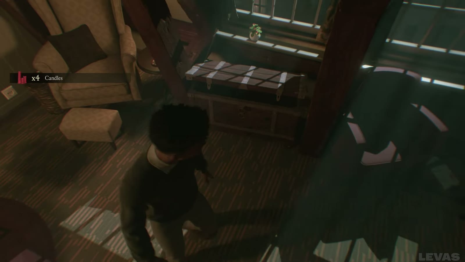 The x4 Candles pickup notification beside the window chest.